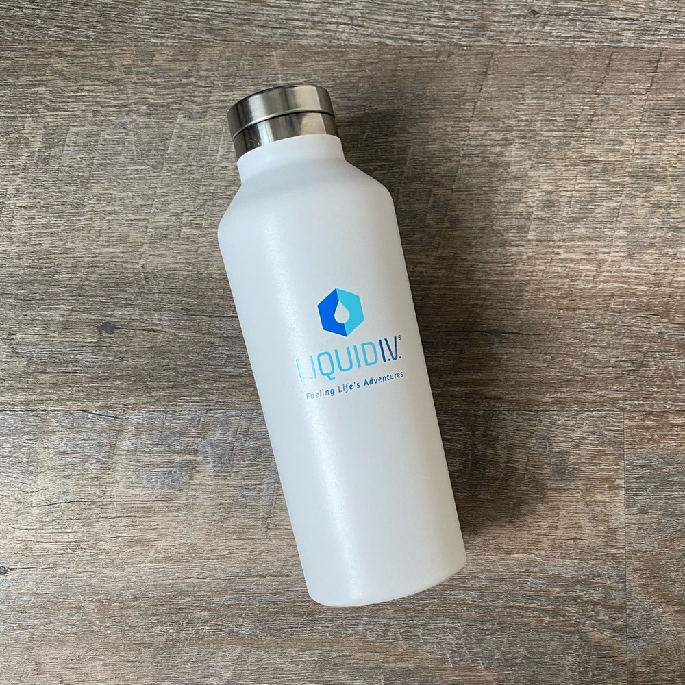 Liquid IV Insulated Water Bottle 16.9 fl oz